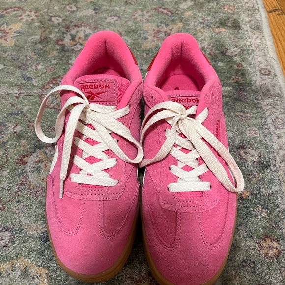 Reebok Women's Pink Sneakers - Suede - Picture 6 of 6